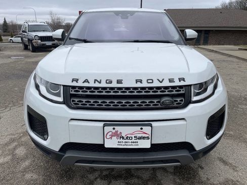 Used 2019 Land Rover Range Rover Evoque SE Premium image 3