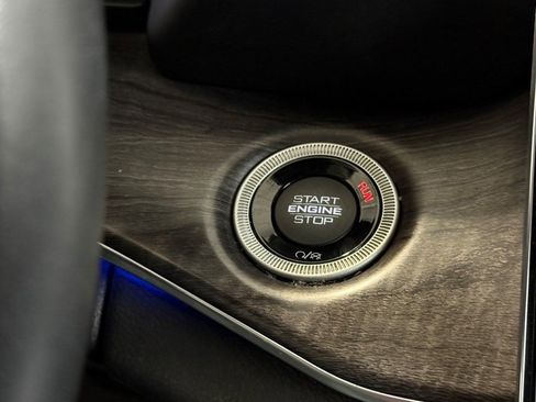 Used 2021 Jeep Grand Cherokee L Overland w/ Luxury Tech Group IV image 46