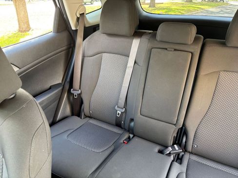 Used 2025 Kia Sportage LX image 34