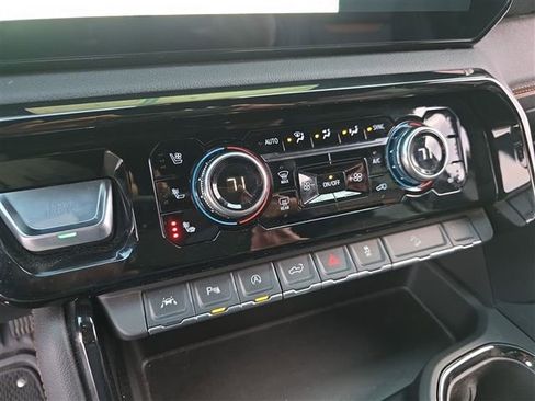 Certified 2025 GMC Sierra 1500 AT4 AWD/4WD image 19