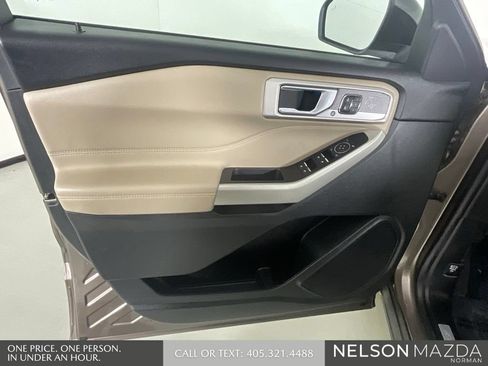 Used 2021 Ford Explorer Limited w/ Equipment Group 301A AWD/4WD image 16