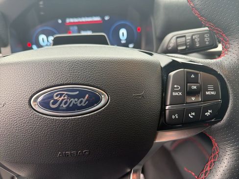 Used 2025 Ford Explorer ST-Line image 23