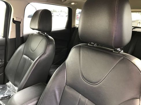 Used 2013 Ford Escape Titanium w/ Parking Technology Pkg AWD/4WD image 4