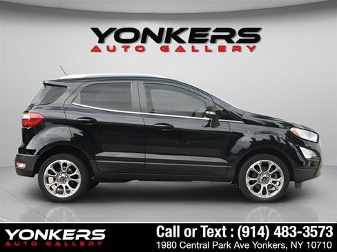 Used 2021 Ford EcoSport Titanium image 10