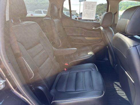 Used 2018 GMC Acadia Denali w/ Technology Package AWD/4WD image 13