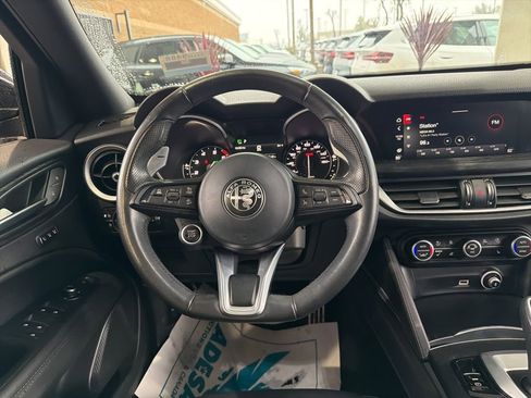 Used 2023 Alfa Romeo Stelvio Sprint image 15