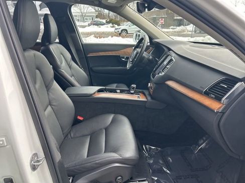 Certified 2025 Volvo XC90 B6 Plus image 15
