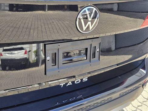 Certified 2023 Volkswagen Taos S FWD image 9