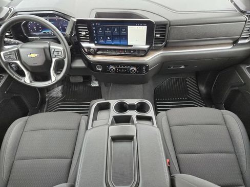 Used 2024 Chevrolet Silverado 1500 LT AWD/4WD image 25