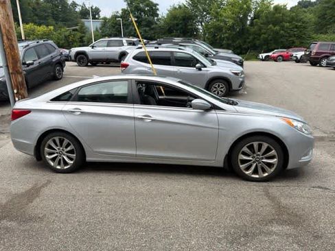Used 2012 Hyundai Sonata SE w/ Navigation & Sunroof Pkg FWD image 6