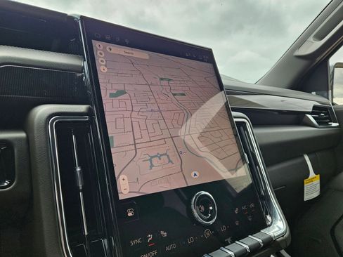 New 2026 GMC Yukon Elevation image 16