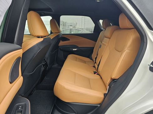 Used 2026 Lexus RX 350h w/ Convenience Package image 17