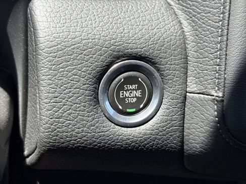 Used 2021 GMC Yukon Denali AWD/4WD image 17