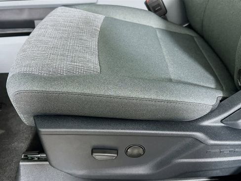 New 2026 Ford F250 XLT w/ XLT Premium Package image 32