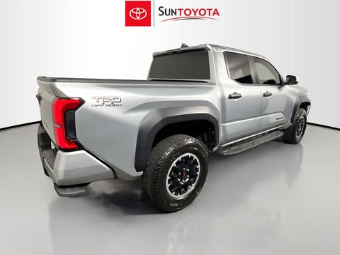 Used 2024 Toyota Tacoma TRD Off-Road AWD/4WD image 4