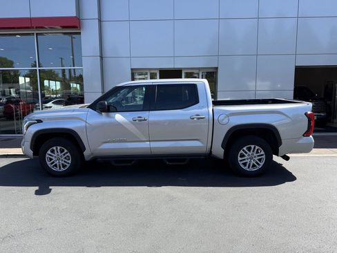 Used 2023 Toyota Tundra SR5 w/ SR5 Premium Package RWD image 2