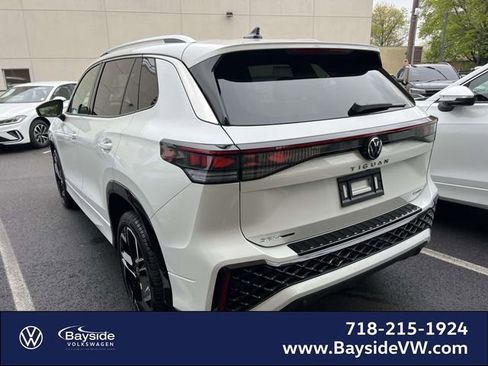 New 2026 Volkswagen Tiguan SEL R-Line AWD/4WD image 9