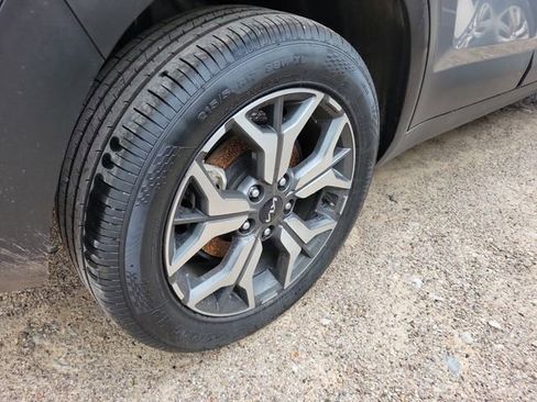 Used 2023 Kia Seltos EX AWD/4WD image 8
