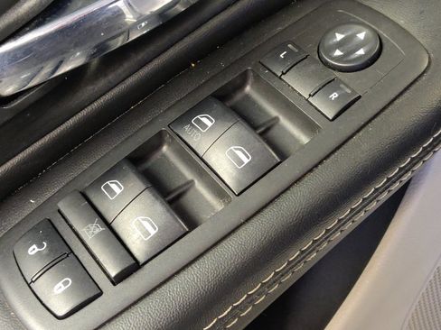 Used 2019 Dodge Grand Caravan SXT FWD image 27