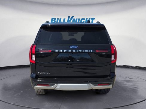 Used 2025 Ford Expedition Platinum image 4
