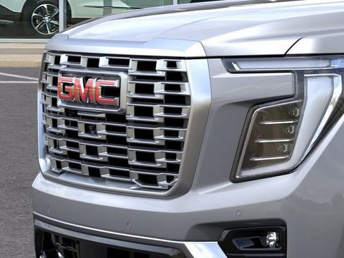 New 2026 GMC Yukon Denali w/ Sun & Power Step Package AWD/4WD image 13