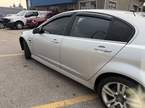 Used 2009 Pontiac G8 w/ Premium Package RWD image 14