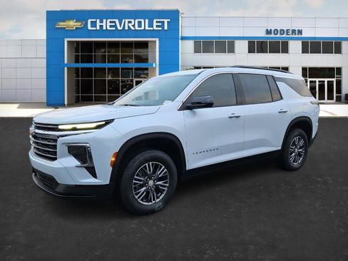 New 2026 Chevrolet Traverse LT image 1