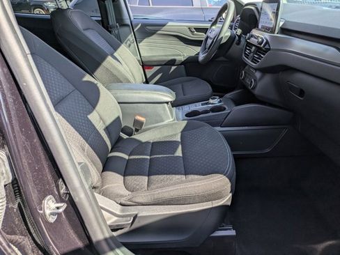 Used 2025 Ford Escape Active image 30