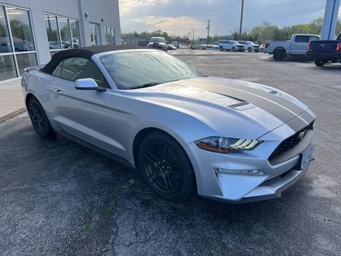 Used 2018 Ford Mustang Premium image 3