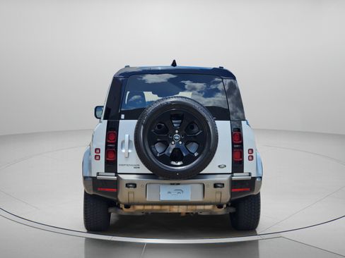 Certified 2021 Land Rover Defender 110 X-Dynamic SE AWD/4WD image 4
