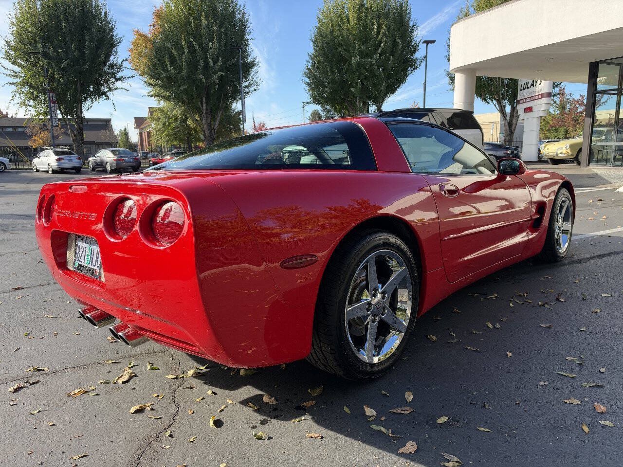 Used 1998 Chevrolet Corvette Coupe RWD image 5