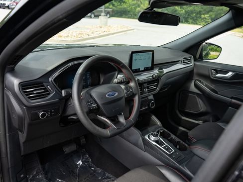 Used 2025 Ford Escape ST-Line AWD/4WD image 13