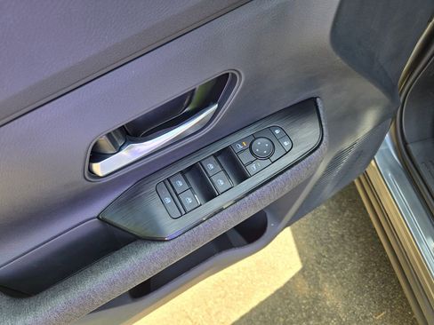New 2026 Nissan Kicks SV w/ Charging Package FWD image 18