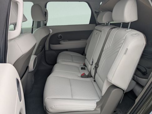 New 2026 Hyundai Palisade SEL Premium FWD image 13
