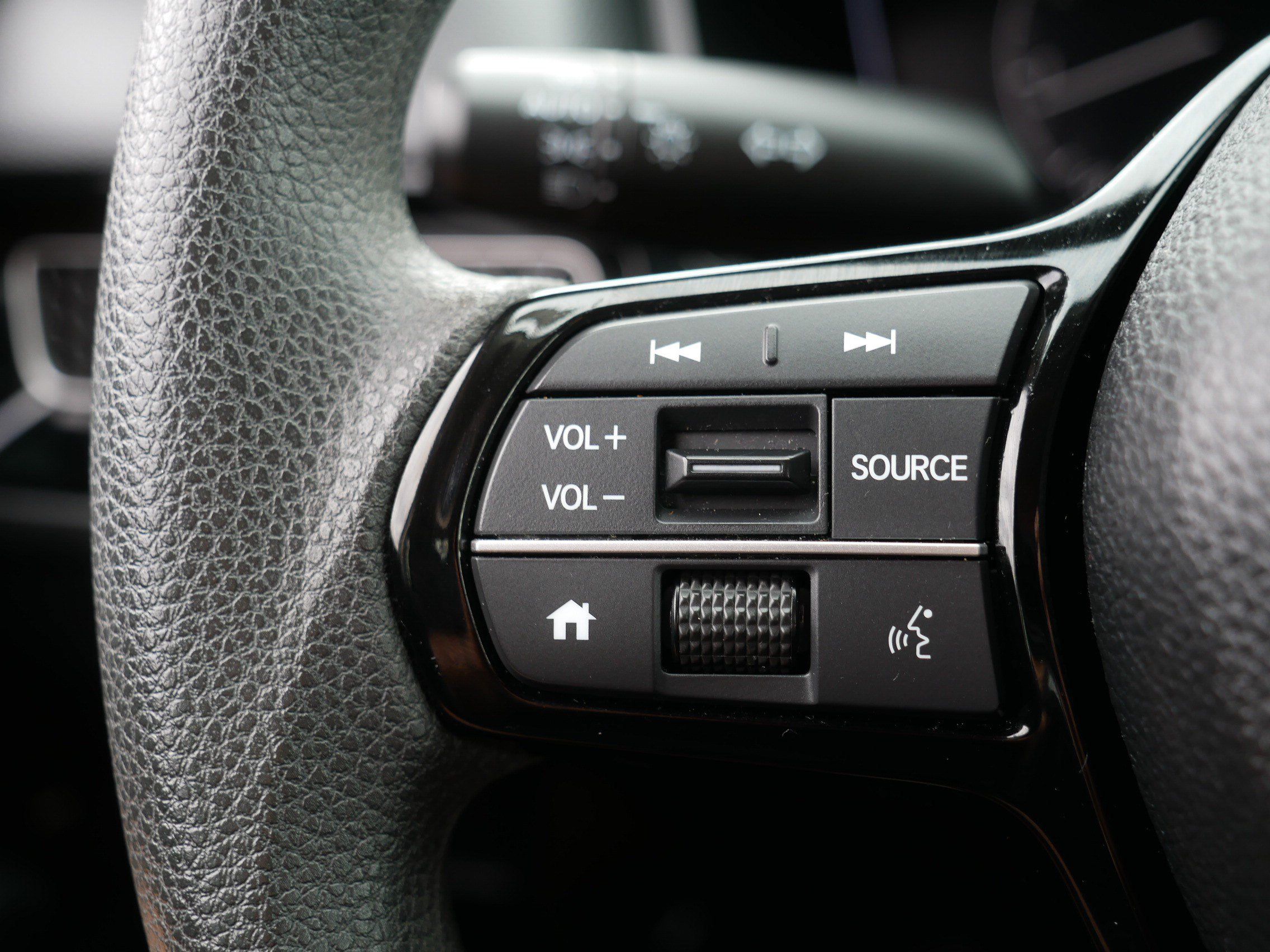 Used 2025 Honda Civic LX image 28