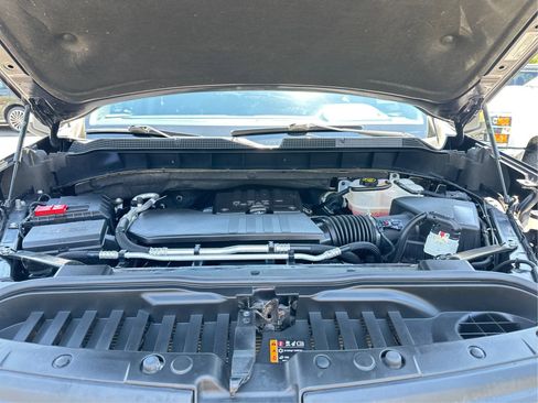 Used 2023 Chevrolet Silverado 1500 LT AWD/4WD image 11