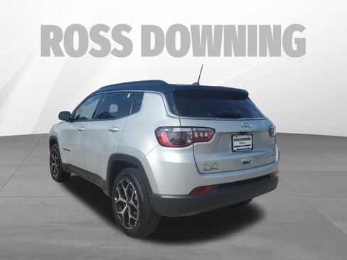 Used 2025 Jeep Compass Limited AWD/4WD image 6