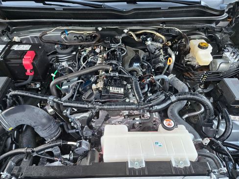 Certified 2025 Toyota Tacoma TRD Off-Road image 24