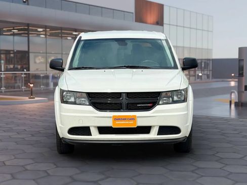 Used 2018 Dodge Journey SE w/ Popular Equipment Group FWD image 4