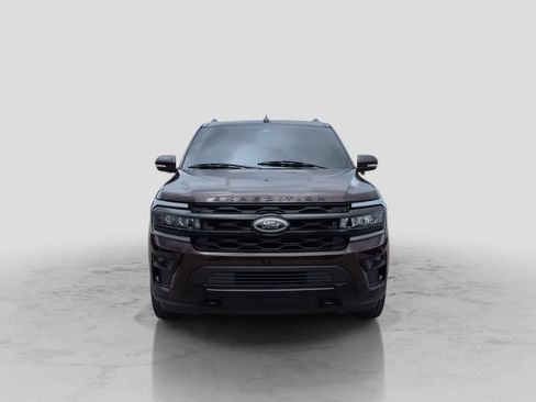 Used 2023 Ford Expedition Limited AWD/4WD image 3