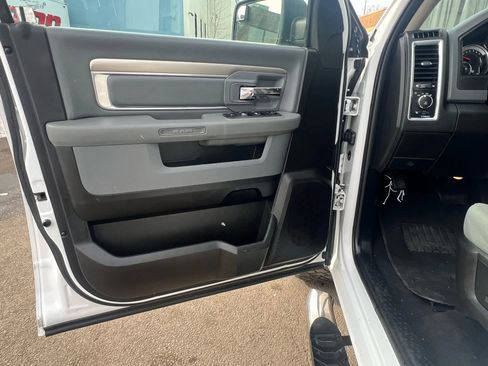 Used 2019 RAM 1500 Big Horn RWD image 17