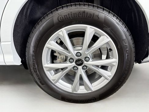 Used 2025 Audi Q3 2.0T Premium w/ Convenience Package image 29