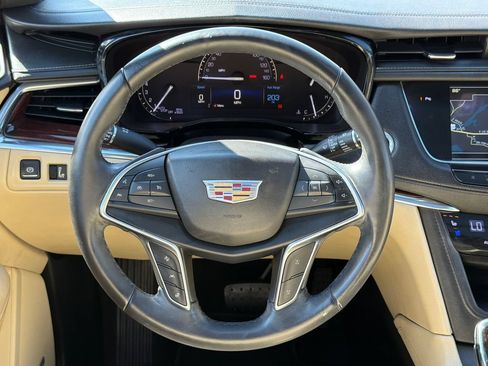 Used 2018 Cadillac XT5 Premium Luxury FWD image 15