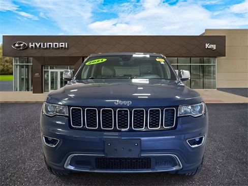 Used 2021 Jeep Grand Cherokee Limited w/ Luxury Group II image 2
