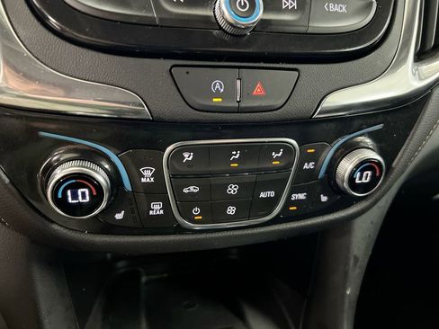Used 2023 Chevrolet Equinox Premier AWD/4WD image 16