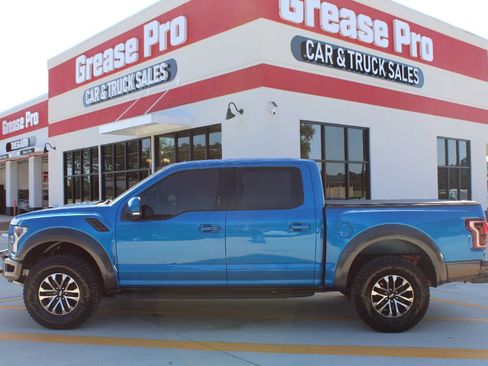 Used 2019 Ford F150 Raptor w/ Equipment Group 802A Luxury AWD/4WD image 6