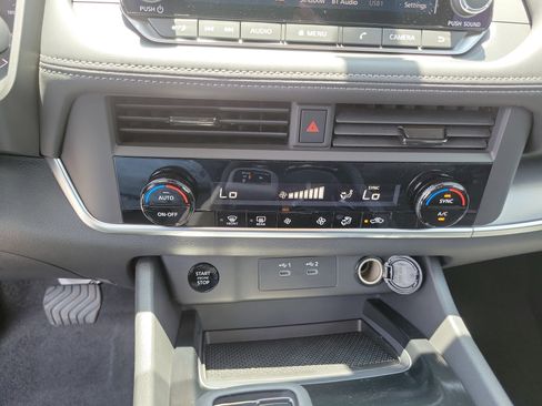 New 2026 Nissan Rogue SV FWD image 17
