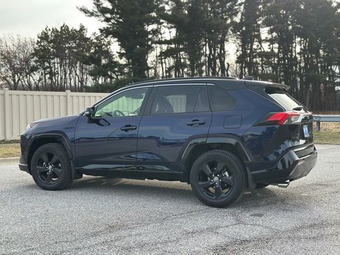 Used 2020 Toyota RAV4 XSE w/ XSE Grade Weather Package image 5