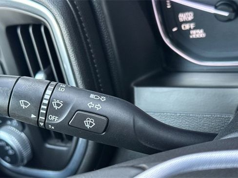 Used 2020 GMC Sierra 1500 SLE w/ SLE Value Package image 38