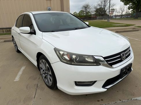 Used 2013 Honda Accord Sport image 3